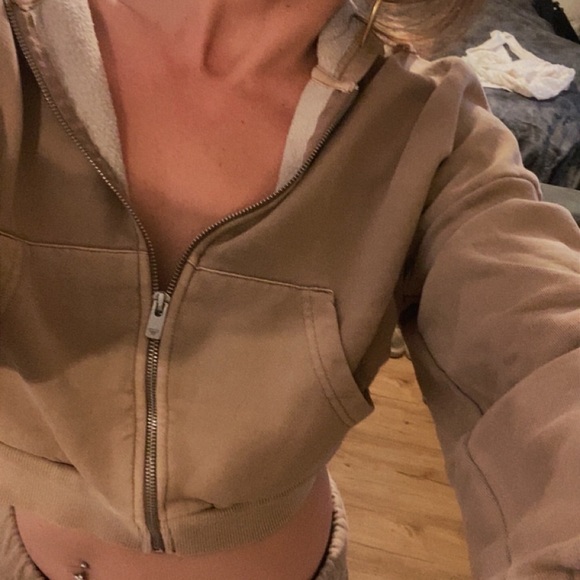 Roxy Beige Lounge Set - Picture 4 of 12